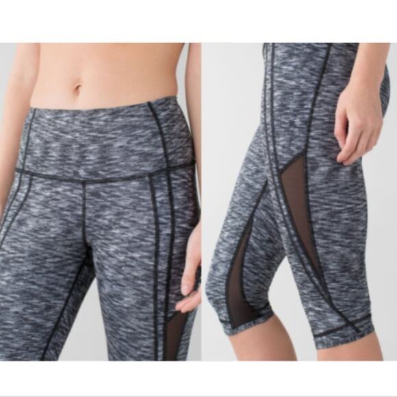 Lululemon Drop It Like It's Hot Crop Leggings in Dramatic Static White Black - Picture 1 of 8